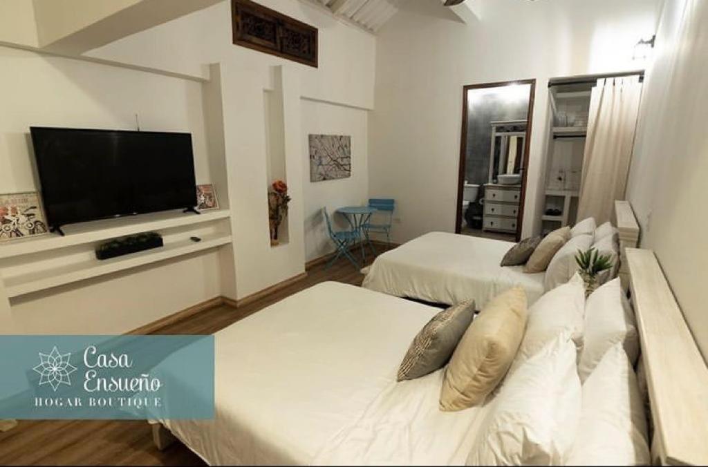 Отель Casa Ensueno Hogar Boutique Гуадуас Экстерьер фото